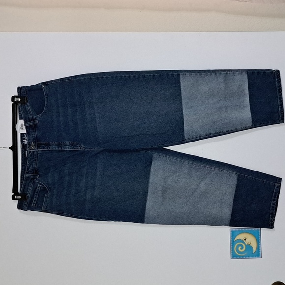 Style & Co Two-Tone Straight Crop Jeans, Shadow Wash - Picture 2 of 10